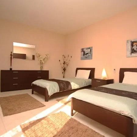 Fully Airconditioned In The Heart Of Malta